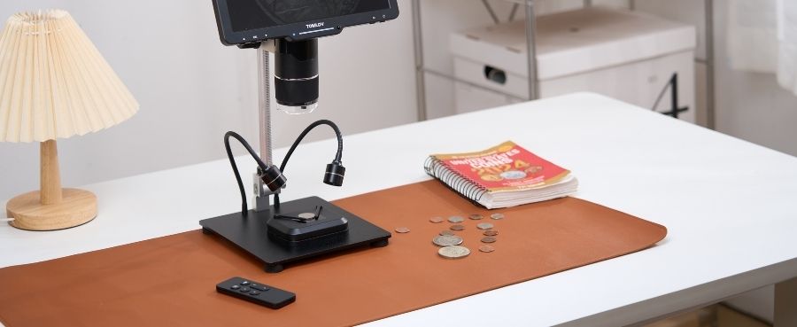 How to Clean a USB-C Port: Inspect It With a Digital Microscope